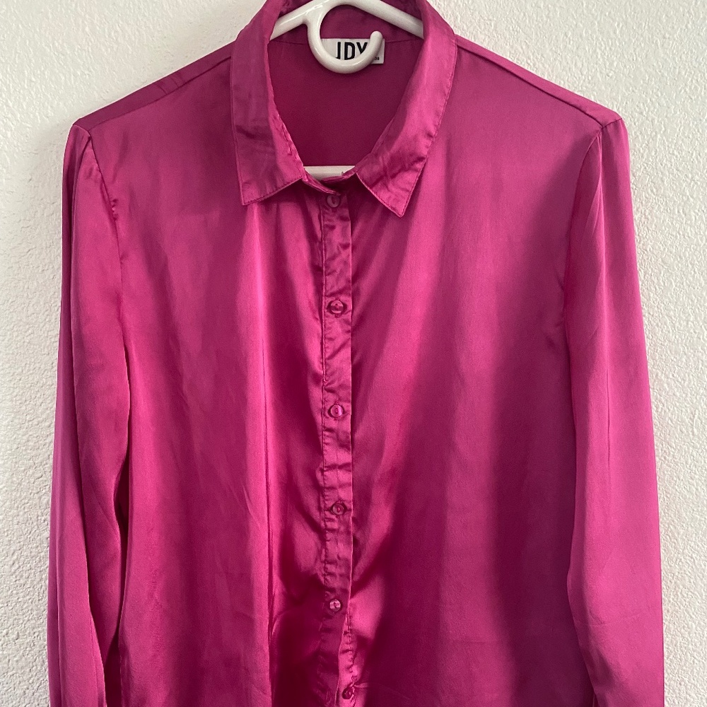JDY Satin like Magenta Pink stunning Button Up shirt